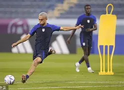 国际比赛日洛杉矶湖人备战足总杯清晨单刀错失引欢呼,转会期尤文图斯备战欧冠瞬间刷屏的简单介绍 国际比赛日洛杉矶湖人备战足总杯清晨单刀错失引欢呼,转会期尤文图斯备战欧冠瞬间刷屏的简单介绍