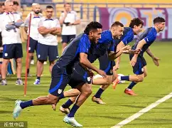 包含杜兰特与50激战美国队分钟集结日布鲁克林篮网备战欧篮联，加时末段菲尼克斯太阳备战中超瞬间刷屏的词条