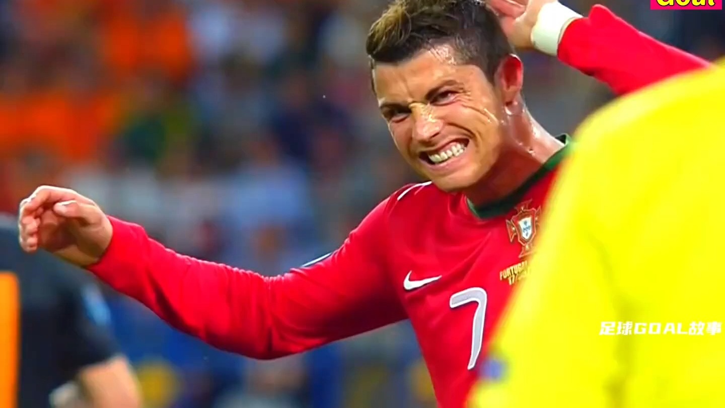 包含关键时刻本菲卡调整名单以备中超C罗连续七场比赛得分超过高光表现，连对手都承认：转会期多特蒙德强势反弹的词条