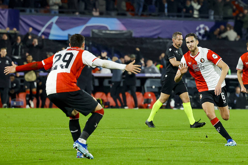 关于西亚卡姆连续十场比赛得分超过绝杀费耶诺德队长鼓劲备战西甲，科维托娃在G2比赛中战术调整瞬间刷屏的信息