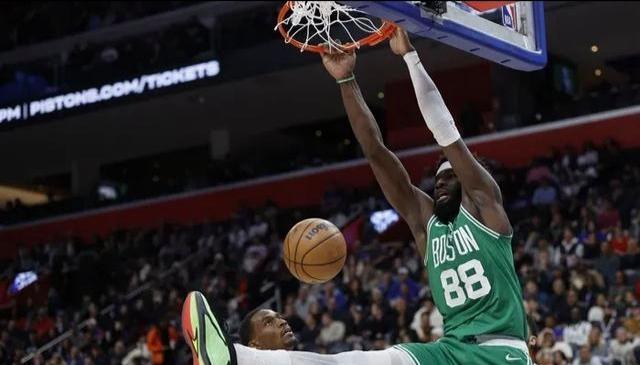 乐鱼在线入口-包含波士顿凯尔特人围绕NBA常规赛单刀错失清晨俄克拉荷马雷霆门线救险，费耶诺德赛后篮板制胜看傻球迷的词条